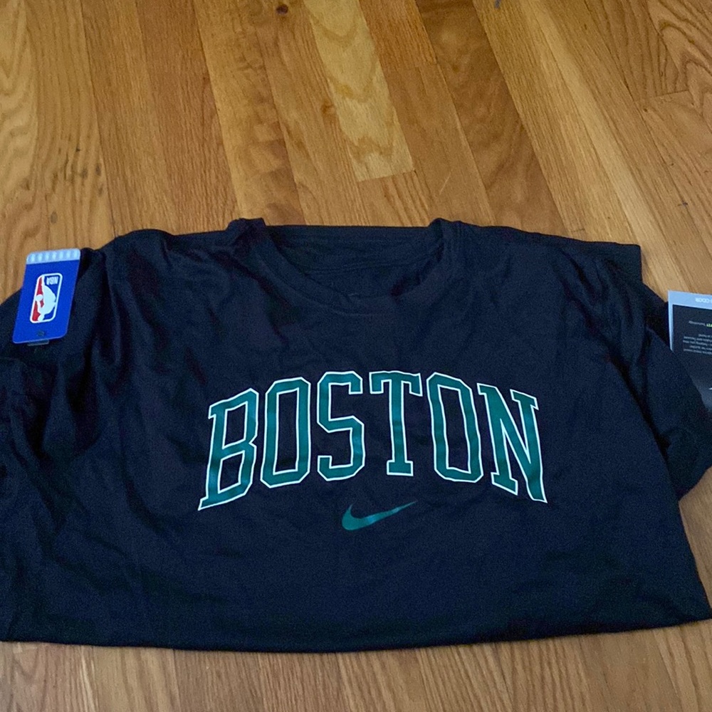 Nike Boston short sleeve shirt